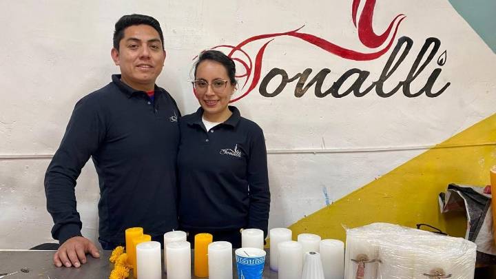 De la tradición al negocio: crean velas inspiradas en el Día de Muertos