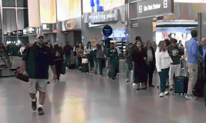 Los viajeros de fin de semana se preparan para retrasos y cancelaciones en el aeropuerto RDU