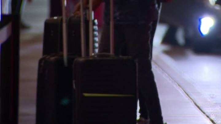 Detienen inmigrante en el aeropuerto de San José – Telemundo Area de la Bahía 48