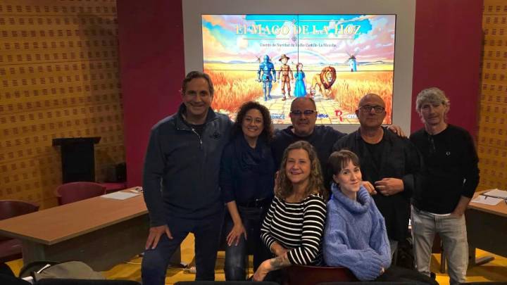 Radio Castilla-La Mancha comienza los ensayos de ‘El Mago de la Hoz’, el Cuento de Navidad 2025