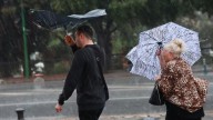 Llegada la borrasca Claudia, en directo: alertas de la AEMET, clases suspendidas y última hora en Galicia y Canarias