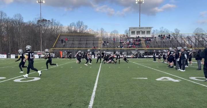 Huskies take foot off gas in final quarter, give up 29 unanswered points in 57