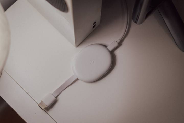 Tenía un disco duro de 1TB cogiendo polvo en un cajón. Con una carcasa barata lo he resucitado para mi Chromecast