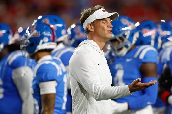 Lane Kiffin rips refs for apparent mistake in Ole Miss' win over Florida: 'It's not that hard'