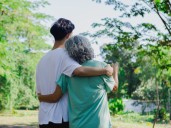 “Un amigo fiel es un alma en dos cuerpos”: el verdadero sentido de la amistad según Aristóteles