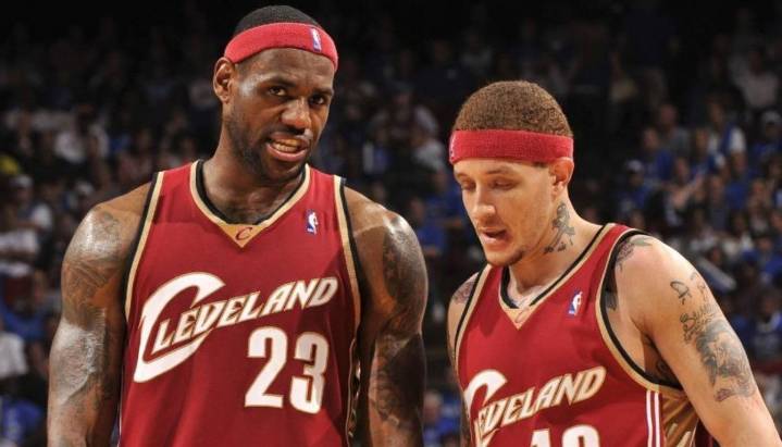 What Happened to Delonte West? Why Was LeBron James’ Ex-Teammate Arrested? Former NBA player Delonte West was arrested by the Fairfax County Police Department after receiving a scary call from a bysta