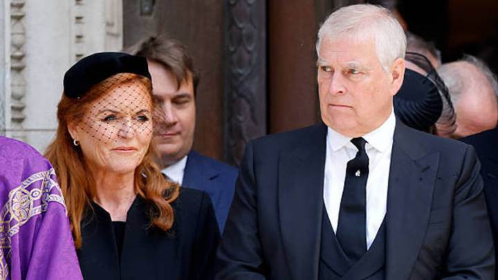 Sarah Ferguson Breaks With Andrew as Royal Safety Net Falls Away