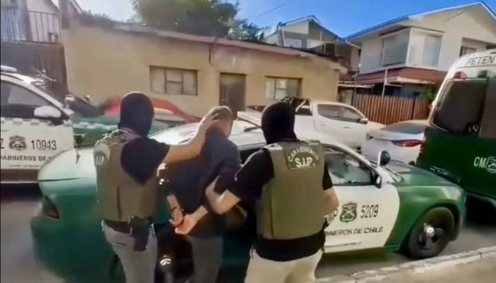 En Placilla detuvieron a taxista que protagonizó fatal atropello en Valparaíso: hombre se dio a la fuga sin prestarle ayuda a la víctima