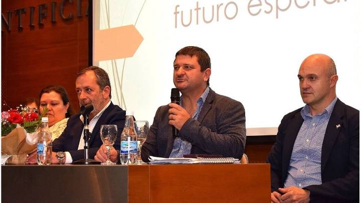 Paraná: en la UCA, profesionales de enfermería materno infantil se capacitaron