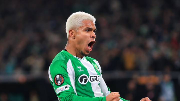 ‘Cucho’ Hernández rompe redes: gol en Europa League que lo hace tendencia y retumba en Colombia