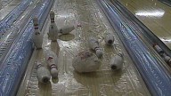 Frozen turkeys made great bowling balls in weird '90s throwback