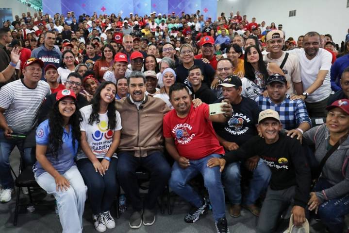 Presidente Nicolás Maduro llama a consolidar el Estado comunal en Venezuela