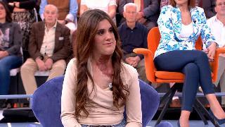 Inma, señalada por los bultos y las manchas que provoca su enfermedad: "En el colegio me llamaban 'cuello sucio'"