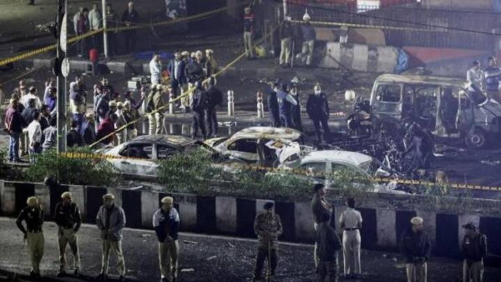Fear bubbles in Old Delhi as blast rips through busy market area; shops shuttered