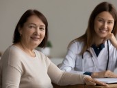 "Por su edad, más que al ginecólogo tendría que ir al neurólogo", le dijeron: ¿hasta cuándo hacerse el PAP, la colpo y la eco transvaginal?