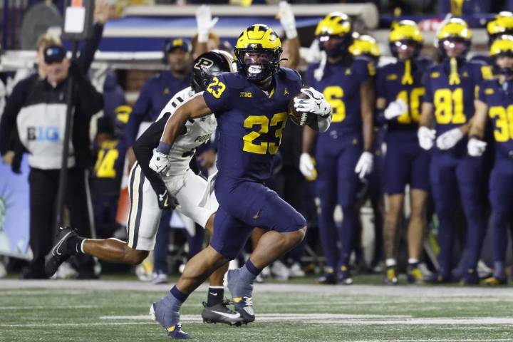 Deadspin | No. 21 Michigan's ground game too much for Purdue