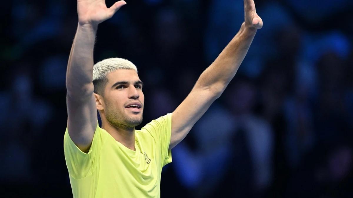 Alcaraz arranca con victoria las Finales ATP