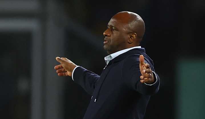 Johan Vásquez se queda sin DT: Genoa despide a Patrick Vieira por el mal paso del equipo