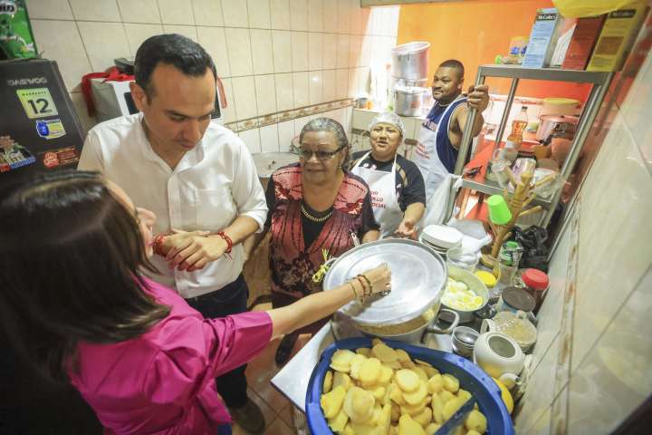 Presidente Jerí supervisó comedor popular en Comas para verificar calidad del servicio
