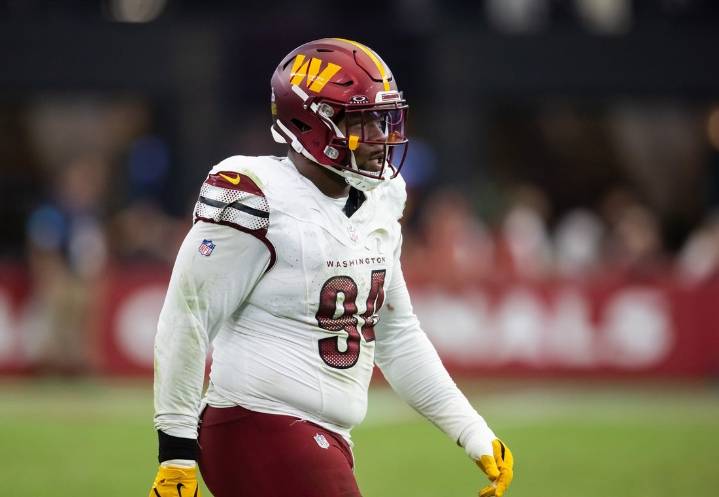 Deadspin | Commanders DL Daron Payne suspended one game