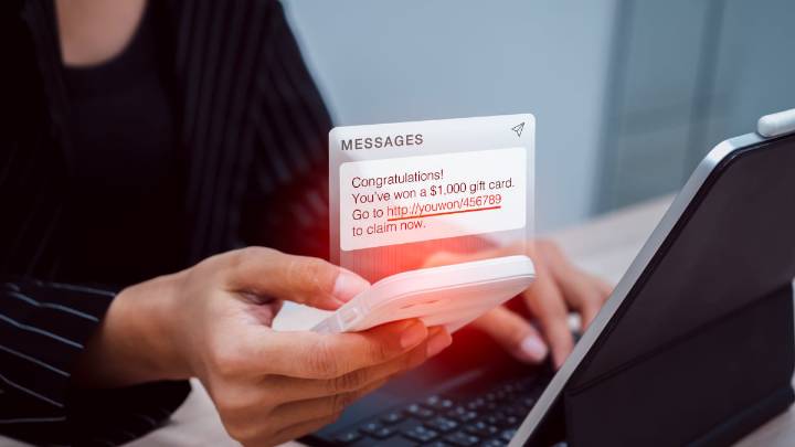 Scammers blast Black Friday shoppers with AI-made text messages, emails