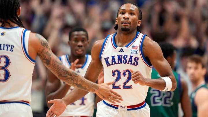 Kansas basketball vs UNC live score updates, analysis