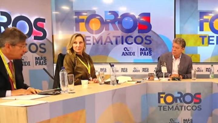 Constituyente en Colombia, más riesgos que soluciones. Exmagistrados y expertos opinan