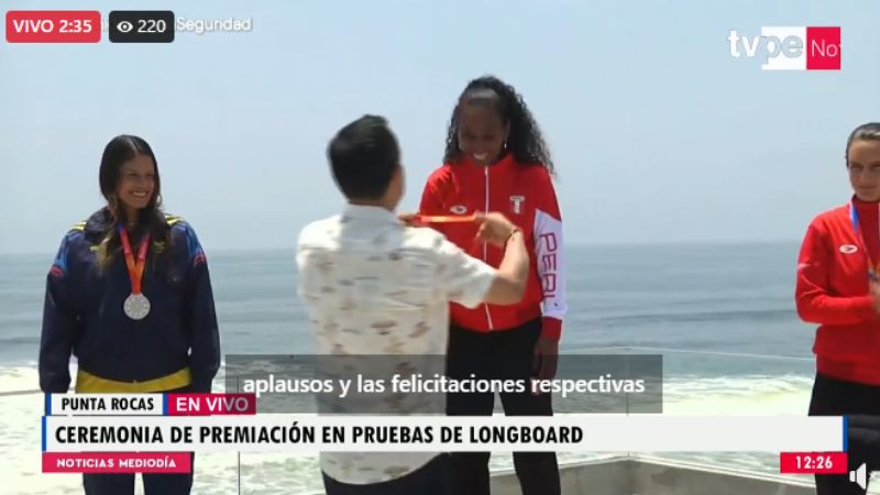 Presidente Jerí asiste a ceremonia de premiación de ganadores de surf en los Juegos Bolivarianos