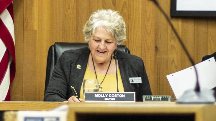 Molly Coston, who led Washougal as mayor and councilmember, dies at 77