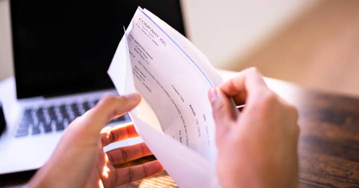 How soon could federal workers be paid after the government shutdown ends?