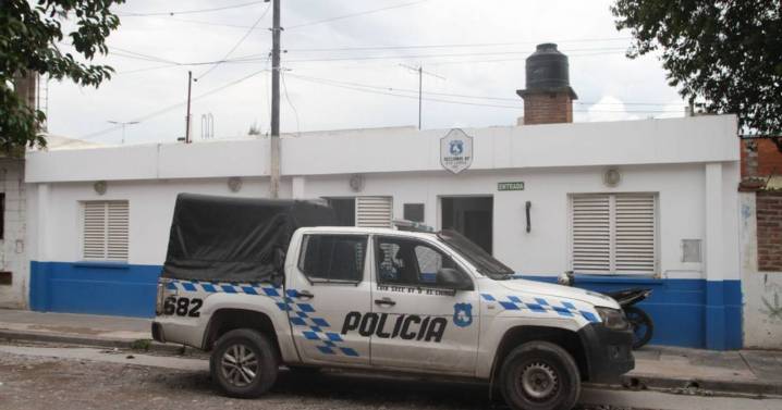 Amenazó a su progenitora y provocó destrozos en su casa