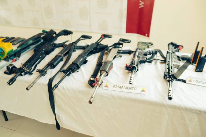 Ecuador y Colombia realizan operativo conjunto contra grupo armado