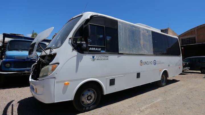 Fundación Grupo América se suma a la puesta en marcha de la Unidad Móvil Odontológica de la UNCuyo