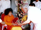 PM Modi calls Sri Sathya Sai Baba "guiding light"