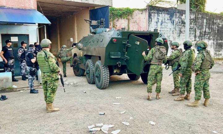 Crisis carcelaria en Ecuador dejó 27 presos ahorcados el fin de semana