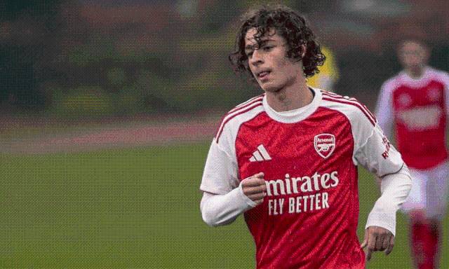 Luis Munoz: Arsenal wonderkid makes UEFA history with Youth League debut