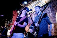 Beatle Toné se presenta en El Argentino Bar