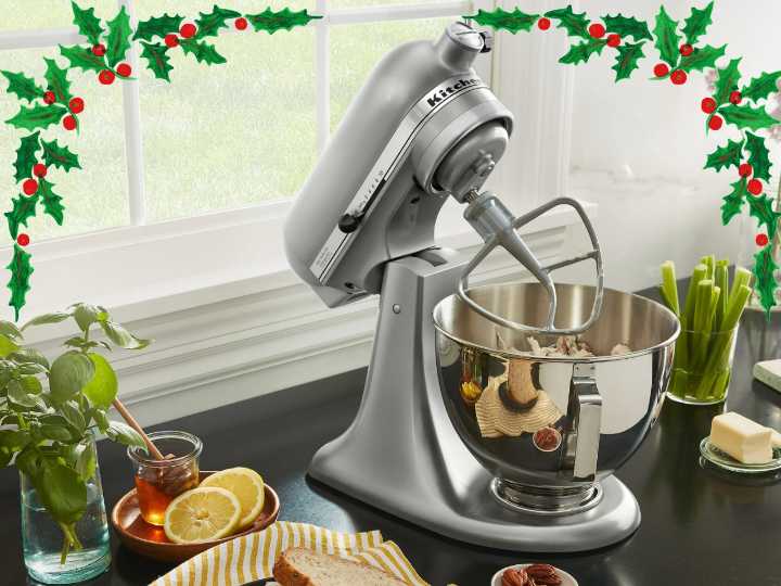 Santa is delivering KitchenAid stand mixers early this year with massive $120 discount