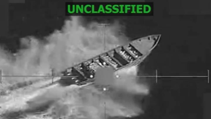 EE.UU. atacó 2 veces una misma lancha en el Caribe para matar a supervivientes, según medios