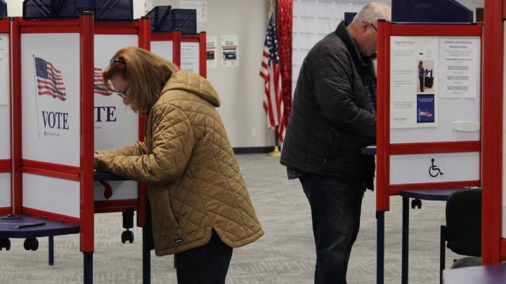 Cincinnatians pass 2 charter amendments