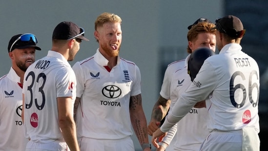 Ashes 1st Test LIVE Score: Stokes and co. look to wrap Aussie innings early