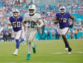 Gallery: Dolphins Snap Losing Streak, Stun Bills 30-13 Behind Achane and Waddle