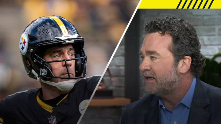 Steelers visit Bears with Aaron Rodgers' status uncertain because of wrist injury