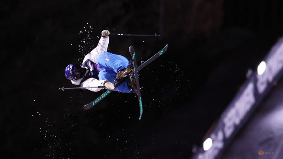 Big air champion Tabanelli's Games preparations hit by knee injury
