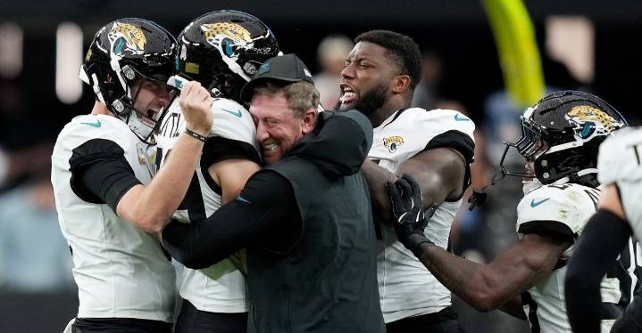 NFL news: On the field and off the field, a lot going on around the league