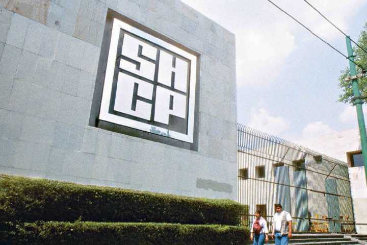 Bloquean 13 casinos en México, dos operados por Grupo Salinas