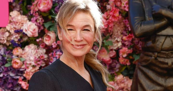 Renée Zellweger Unveils New Bridget Jones Statue In London