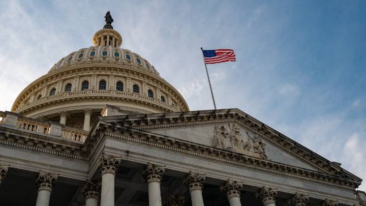 ¿Miembros del Congreso cobran sueldos durante cierre de gobierno?