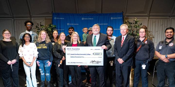 SECU Foundation provides 30 students scholarships for Jacksonville college