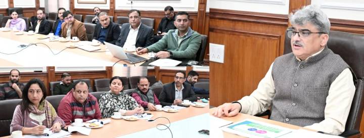 CS reviews functioning of the S&T Dept
